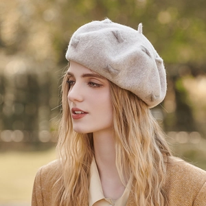 Elegant oatmeal wool beret for women featuring a minimalist Japanese style winter design