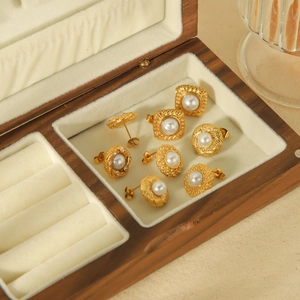 French Vintage Artificial Pearl Stud Earrings Stainless Steel Gold Plated Geometric Elegant Fashion Accessory Women