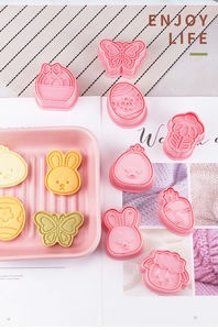Rosa 3D-Oster-Ausstechformen Set mit Schmetterling Ei Küken und Kaninchen Motiven