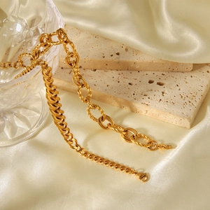 Lussuoso bracciale a catena cubana in acciaio inossidabile placcato oro 18k beige