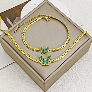 Elegant 18k gold plated stainless steel jewelry set with green butterfly pendants