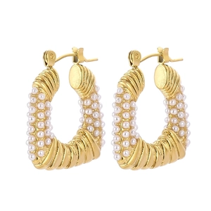 Französische Vintage-Ohrringe aus Titanstahl in Gold mit Perlen und gedrehter Struktur