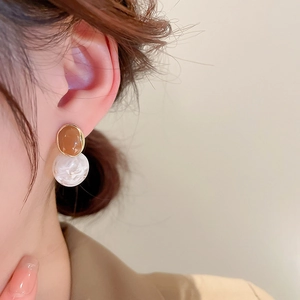 Retro amber and marble geometric earrings for women with French minimalist gold framing