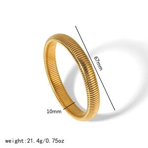 Vue détaillée du bracelet serpent plaqué or avec dimensions et mesures précises
