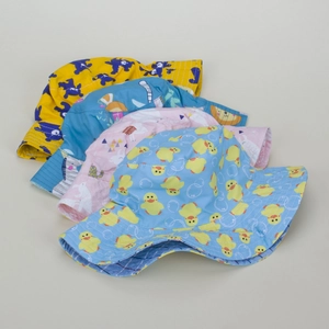 Set di 4 cappelli da sole in cotone con simpatiche stampe di animali per neonate