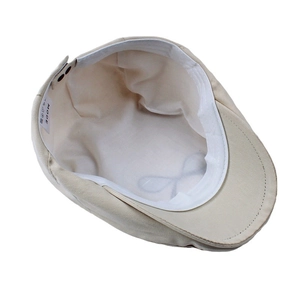 Casquette gavroche beige en sergé avec nœud doux, doublure interne et étiquette de lavage
