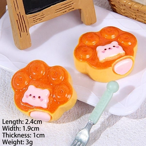 Miniature cat paw resin bread decor with size specs 2.4x1.9x1cm for DIY crafts
