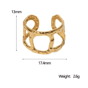 Detailierte Maßtabelle mit 13mm Höhe und 17.4mm Durchmesser für den goldenen Ring