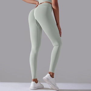 Detailansicht der nahtlosen High-Waist-Leggings mit Push-up-Effekt und Stoffstruktur