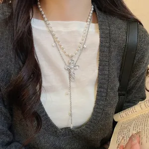 Collier Double Couche Avec Pendentif Croix Baroque Künstliche Perle De Verre Style Gothique Rétro Chaîne Clavicule Pour Femme Élégant