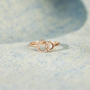 Elegant s925 rose gold double interlocking rings with sparkling zircon micro-pave
