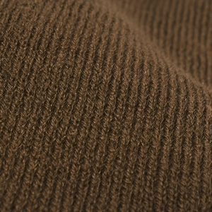Bonnet en tricot côtelé marron foncé avec double couche de tissu chaud d'hiver