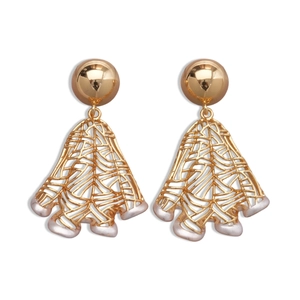 18K gold-plated vintage hollow mesh fan-shaped earrings with white beaded trim accents