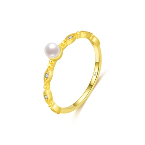 Exquisite S925 sterling silver ring with crystal pearl and pavé cubic zirconia details