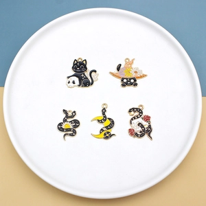 Dark gothic cat and snake charms for DIY jewelry set in black and gold alloy