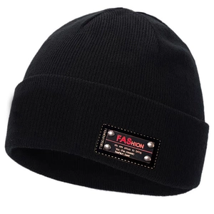 Winter Warm Beanie Hat Acrylic Knit Skull Cap Fashion Leather Patch Silver Rivets Outdoor Casual Headwear Men Women
