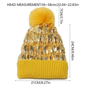 Detailed size chart for the winter knit hat showing head circumference and pompom dimensions