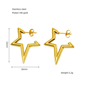 Pendientes de estrella en acero inoxidable chapado en oro de 18K con dimensiones