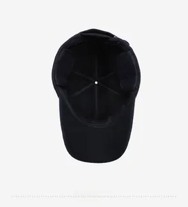 Detail view of thickened fleece lining and ear protection inside the winter baseball cap