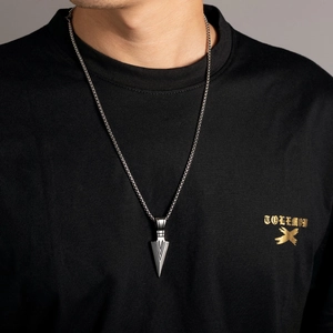 Men's minimalist silver geometric arrow pendant necklace with dual-layer metal chain