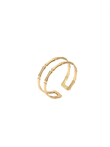 Detail of 18k gold plated double-layer ring with adjustable bamboo leaf texture design