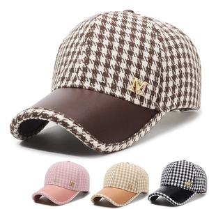 Women Houndstooth Baseball Cap Faux Leather Brim Metal Letter M Rhinestone Decor Retro Adjustable Fashion Duckbill Hat