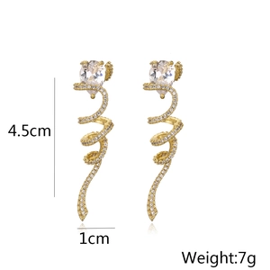Detailed size view of gold spiral earrings with zircon droplets, 4.5cm length and 7g weight