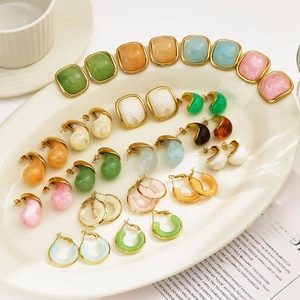 Vintage 18k gold plated resin earrings set in colorful square and teardrop shapes