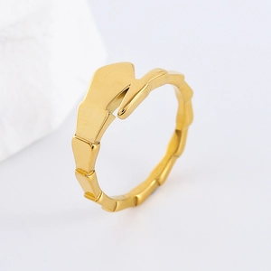 Minimalist vintage French style gold bamboo-shaped stainless steel ring for women