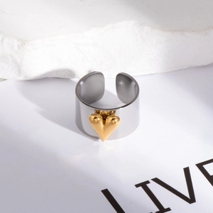 Anello aperto largo in acciaio inossidabile con cuore dorato lucido su fascia argento