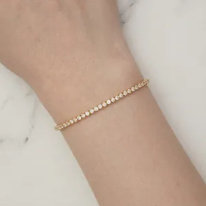 Elegantes verstellbares Tennisarmband aus vergoldetem S925 Silber mit Zirkoniasteinen