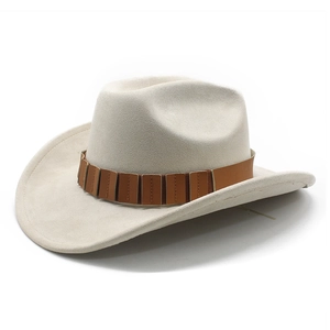 Chapeau de jazz classique en daim beige à bord large avec ruban décoratif en cuir brun