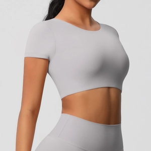 Détail de la texture sans couture de l'ensemble de yoga et de la coupe ergonomique