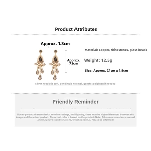Vue détaillée montrant les dimensions des boucles d'oreilles vintage en perles