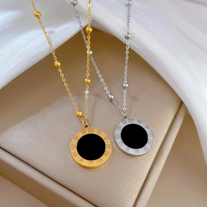 Stainless Steel Roman Numeral Round Pendant Necklace For Women Minimalist Geometric Shell Inlay Clavicle Chain Jewelry