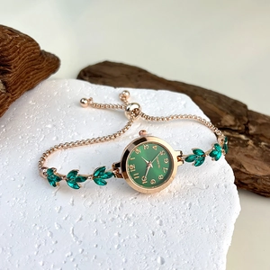 Reloj de Pulsera Vintage de Cuarzo para Mujer con Diamantes de Imitación Hoja Ajustable Aleación Reloj de Moda Regalo Fiesta