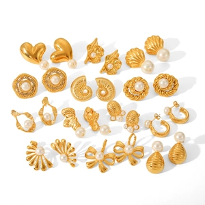 Set of 12 pairs of 18K gold-plated stainless steel earrings with elegant pearls