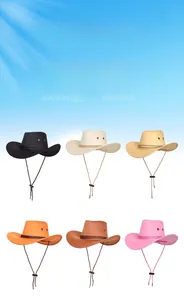 Détail de chapeaux de cowboy en plusieurs couleurs avec mentonnières et évents d'aération