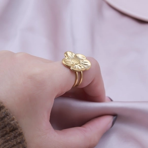 Adjustable golden sunflower 304 stainless steel ring with elegant double band design