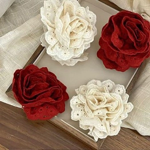 Rose Flower Hair Clips Fabric Shark Claws Elegant Lace Floral Design With Faux Artificial Pearl Tassel For Women Accessories