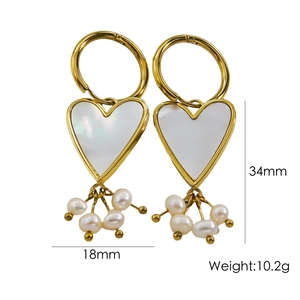 14K goldene Edelstahl Herzohrringe mit weißer Muschel und Süßwasserperlen, 18x34mm