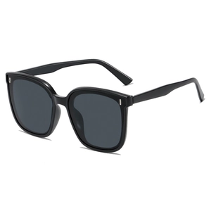 Classic black oversized sunglasses with UV protection lenses for a stylish modern look