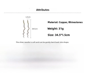Vue détaillée de longues boucles d'oreilles argentées à franges avec dimensions 34.5cm