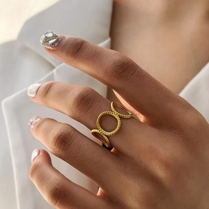 Chic 18k gold-plated stainless steel triple interlocking rolling ring for women