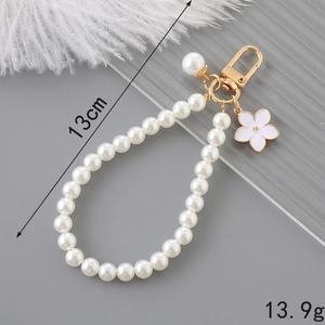 Chic pearl flower keychain accessory with gold clasp for phone and bag, length 13cm