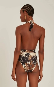 Detail van backless badpak met palmprint en een flatterende hoge taille snit
