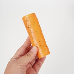 Realistisches PVC Spielzeugmodell einer Yamswurzel mit authentischer Textur für Kinder