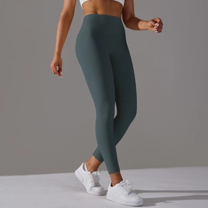Détail du legging de yoga taille haute bleu sarcelle foncé avec tissu mat sans couture