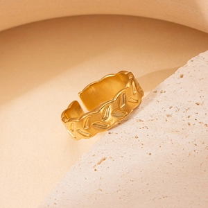 Adjustable gold plated titanium steel ring featuring an embossed wheat leaf pattern