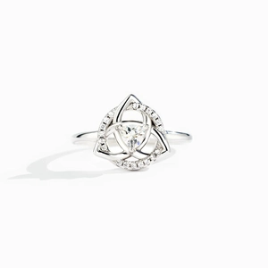 Elegant S925 sterling silver trinity knot ring with triangle zircon in polished finish